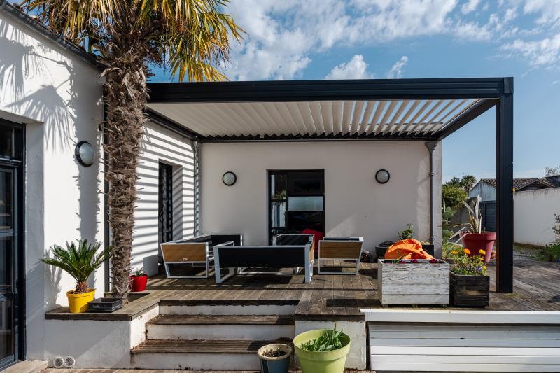 Comment choisir un store banne durable pour votre terrasse ?