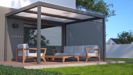 Les solutions de protection solaire adaptées aux grandes terrasses